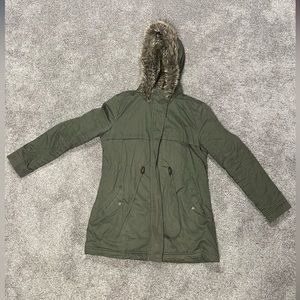 Charlotte Russe women’s olive faux fur lined hood jacket